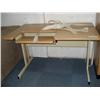 Image 1 : Typing Desk