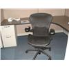 Image 1 : Herman Miller Aeron Mutitask Executive Chair'