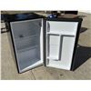 Image 5 : DORM FRIDGE - WORKS!