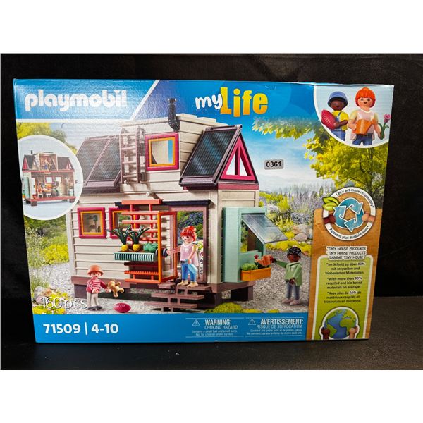 1 Playmobil My Life Tiny House 160 Piece Play Set - New