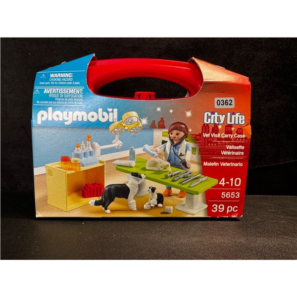 1 Playmobil City Life 39PC Play Set - New