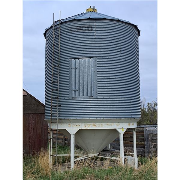 Westeel Rosco 1900 Bushell Steel Hopper Bin, On Cement Pad - To Be Moved By Purchaser