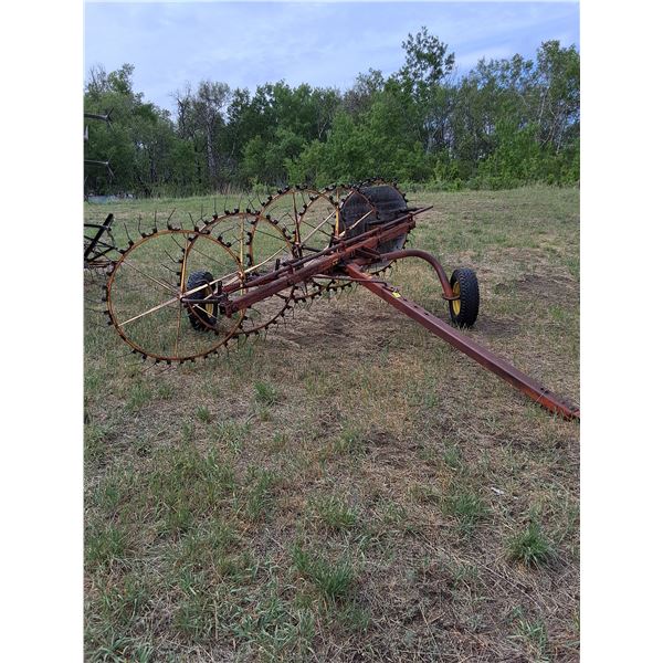 Farmhand Five Wheel Hay Rake