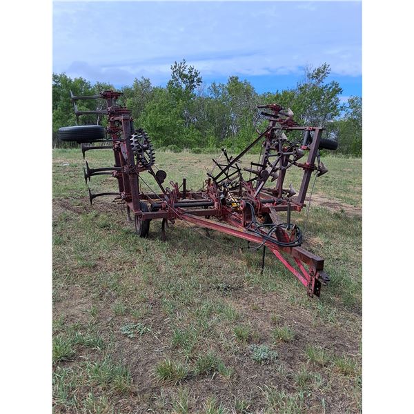 Ingham 24Ft Three Row Cultivator w/Harrows