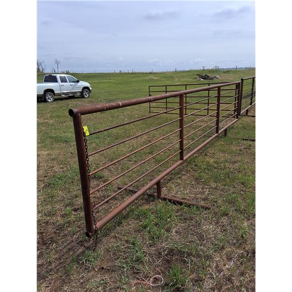 Free Standing Cattle Panel w/Gate - Panel: 24Ft x 5Ft  & Gate: 14Ft x 4Ft
