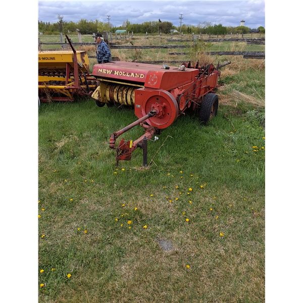 New Holland Model 268 Square Baler