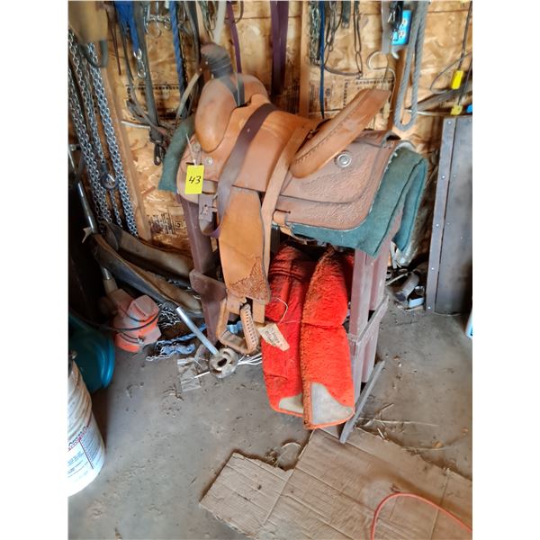 15" Western Saddle, Rough out Seat, (2) Saddle Pads & Stand Included