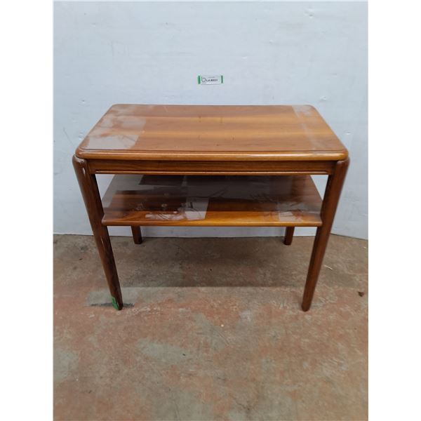 * Vintage Wooden End Table - 15" x 25" x 22" - Pickup Only