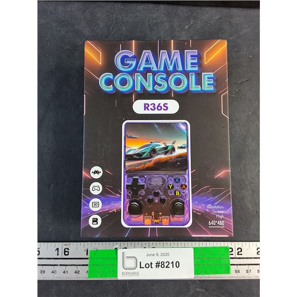 Game Console R36S - High Resolution 3.5" Screen, Sealed