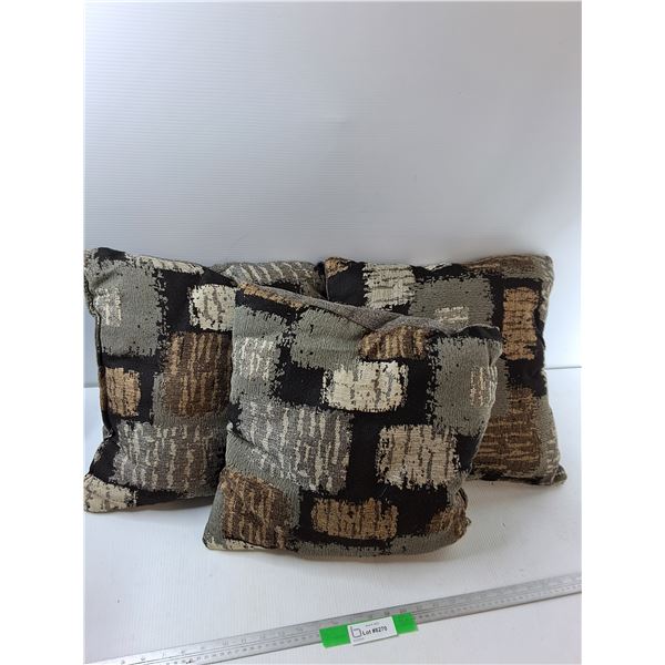 (3) Pillows