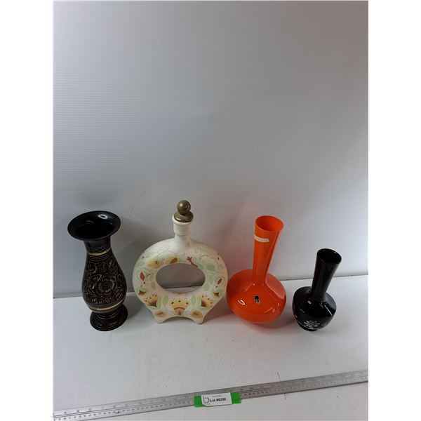 (4) Vases