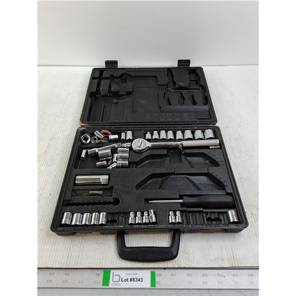 Ratchet Sockets in Plastic Case (some pieces missing)