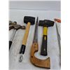 Image 3 : Hammers, Saws