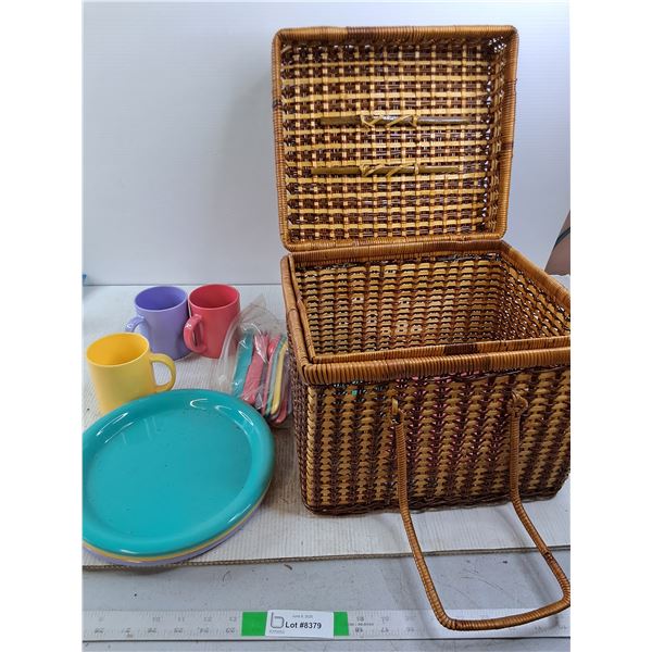 Picnic Basket Set With Dishes