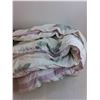 Image 3 : (2) Bed Spreads 6' x 5', 6' x 4'