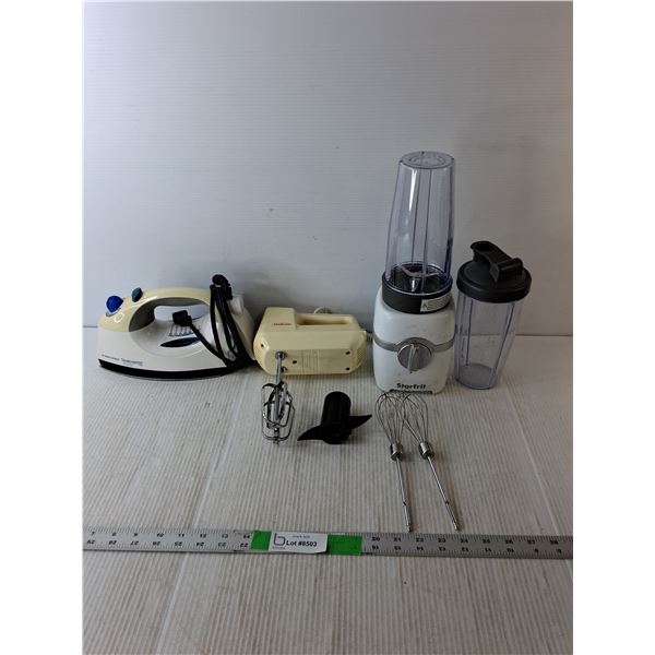 Starfrit Blender, Sunbeam Mixer, Black & Decker Iron- All Power On