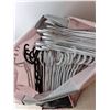 Image 2 : Ardene's Bag & Hangers