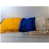 Image 3 : (3) Blankets, (2) Throw Cushion Pillowcases, (2) Fabric Storage Containers