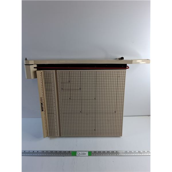 Boston Model #2658 Paper Cutter; 18" wide