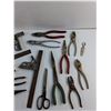 Image 3 : Tin Shears, Pliers, Carpenters Squares, Scissors