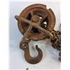 Image 2 : Chain with Hooks and Pulleys- Pick Up