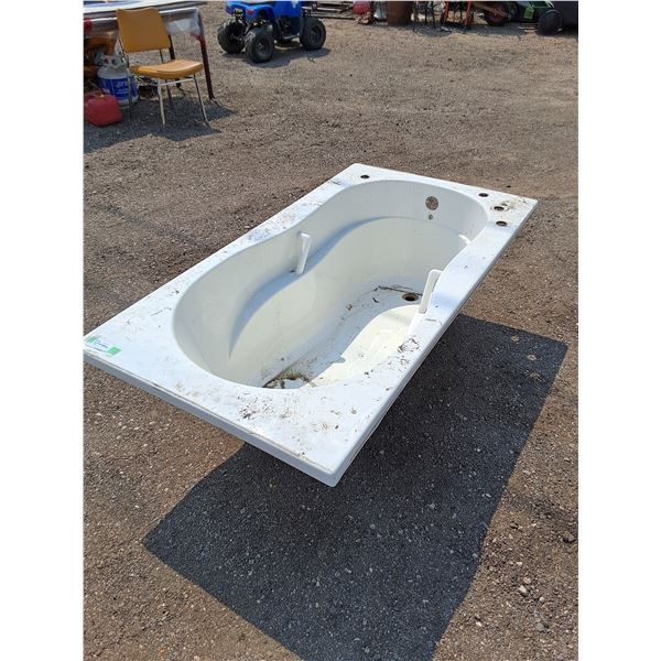 ** Fibreglass Soaker Tub (33"×5ft×20")-Cannot Ship