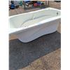 Image 2 : ** Fibreglass Soaker Tub (33"×5ft×20")-Cannot Ship