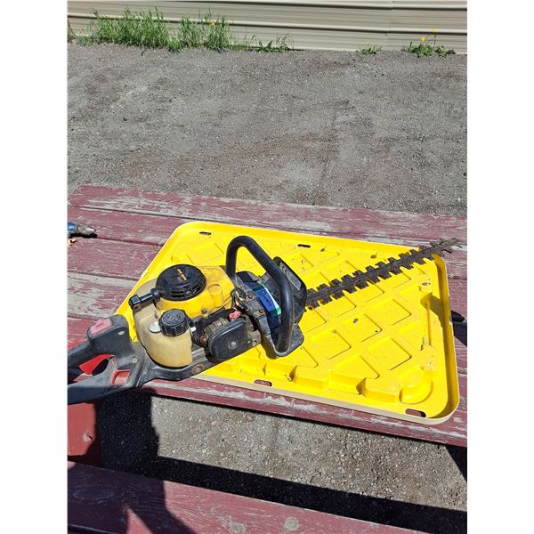 ** John Deere Hedge Trimmer Gas Powered(untested)24"-Cannot Ship