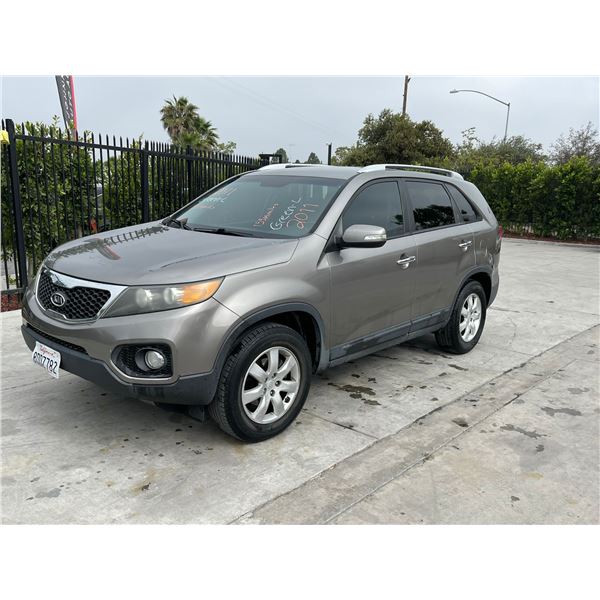 KIA SORENTO 2011 O/S TITLE 2 DAYS