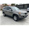 Image 2 : KIA SORENTO 2011 O/S TITLE 2 DAYS