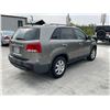 Image 3 : KIA SORENTO 2011 O/S TITLE 2 DAYS
