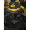Image 1 : 4 gal Shop Vac