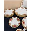 Image 2 : Royal Albert Bone China Old Country Rose