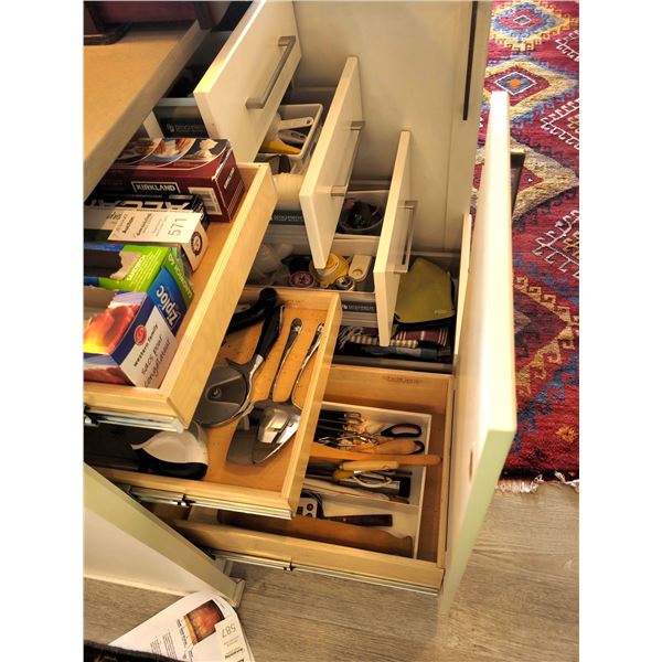 7 drawers Kitchen items A