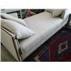 Image 5 : Horchow Teagun Double Chaise C