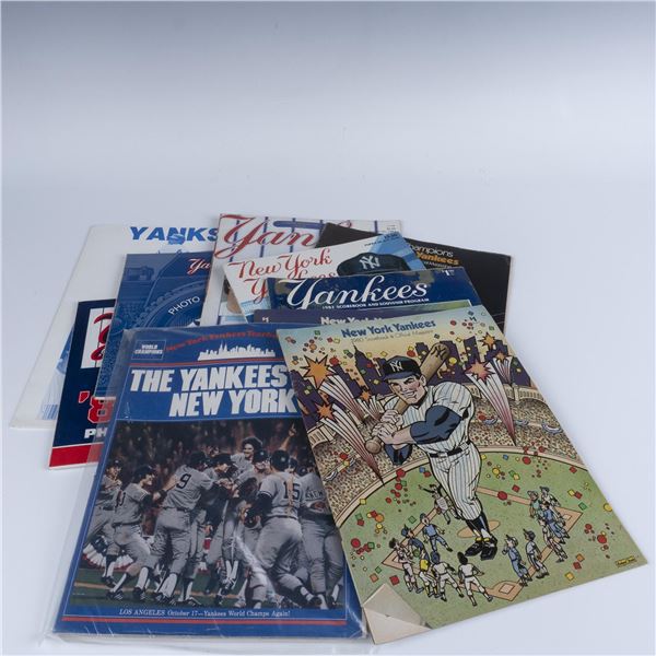 10pc NY Yankees Magazines and Photo Albums