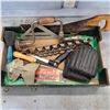 Image 1 : Misc tools, saws, brushes, knee pads