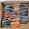 Image 1 : box of screw drivers