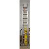 Image 1 : Feather lite 20Ft 300 LBS work load ladder