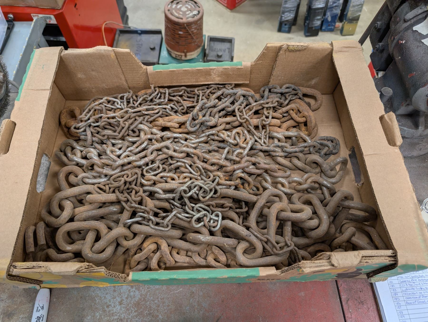 Jun Chain Box Box of variety of chains - Schmalz Auctions