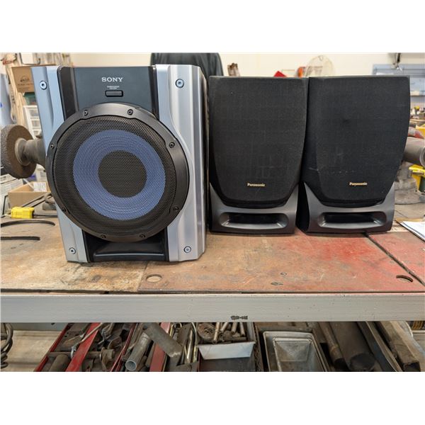 (3) Speakers (2) Panasonic (1) Sony with built in amp