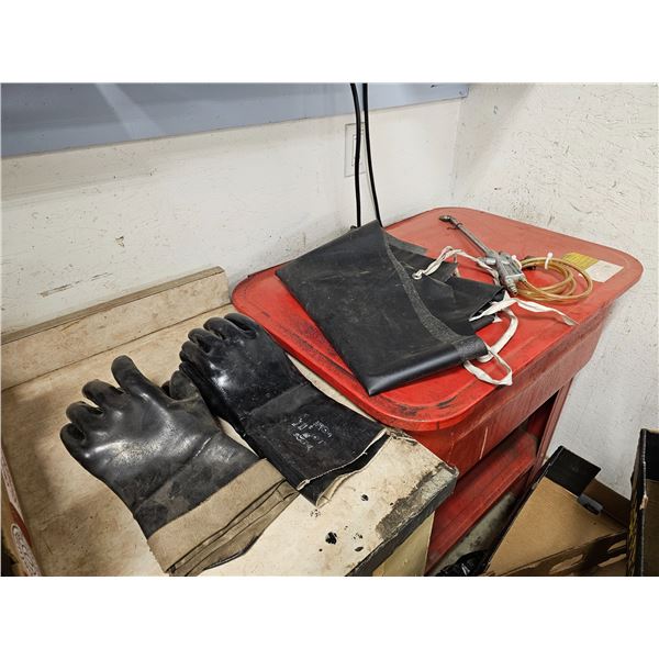 Parts Washer/2 Pairs Of Gloves/Apron/Accessories