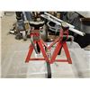 Image 1 : Motomaster 2 ton jack Stands