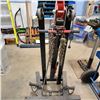 Image 2 : 2 ton engine hoist and bar spreader