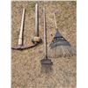 Image 4 : (7) Vintage Tool set (Shovels, Rakes, Sledge Hammer, Etc.)