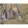 Image 3 : Vintage Lot of Various Shovels