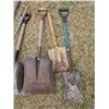 Image 4 : Vintage Lot of Various Shovels