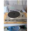 Image 2 : Technics Quartz SL-Q2 (No needle)