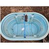 Image 5 : Water Barrel /2-Water Troughs