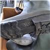 Image 4 : size 11 boots and gloves